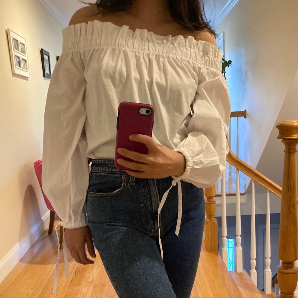 NWT Banana Republic Off the Shoulder White Top